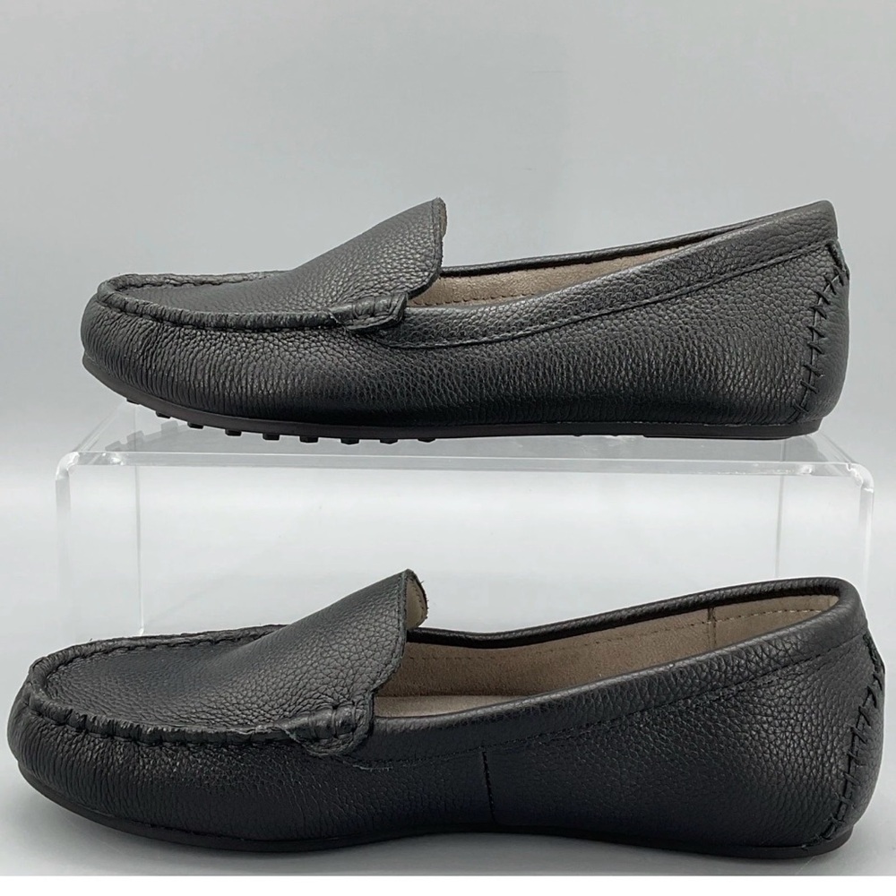 AEROSOLES  Woman's Over Drive Loafer Flats Black Leather NWT Size 6
